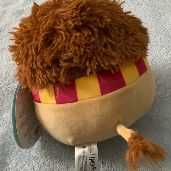 HARRY POTTER GRYFFINDOR HOUSE 6” SQUISHMALLOW PLUSH/NWT! - Picture 3 of 11